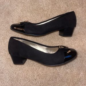 Brand New London Fog Heels Size 10